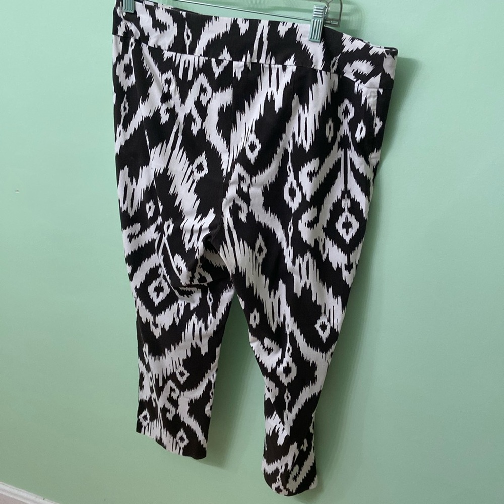 Black/white pants